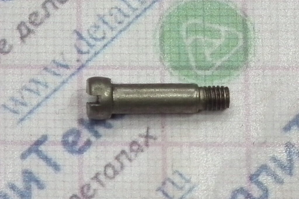 31D-15/15 винт ступенчатый М3