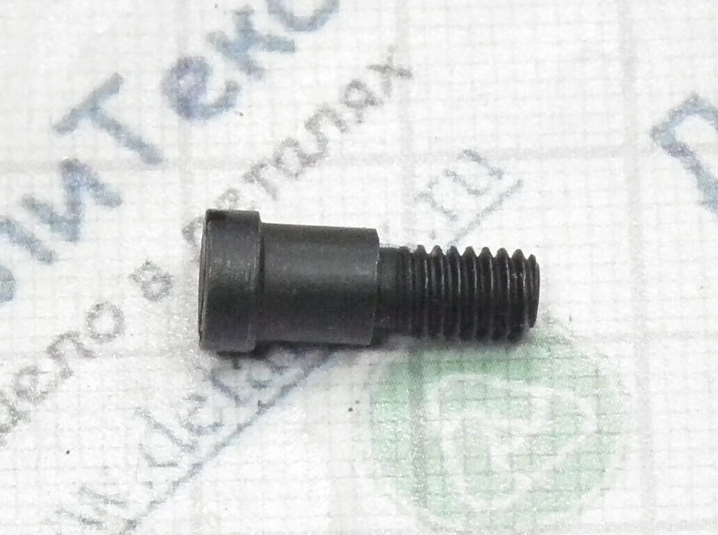 11T-02/16 ступенчатый винт М4