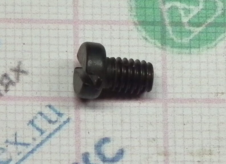 11C-01/43 винт с плоской головкой М4*6