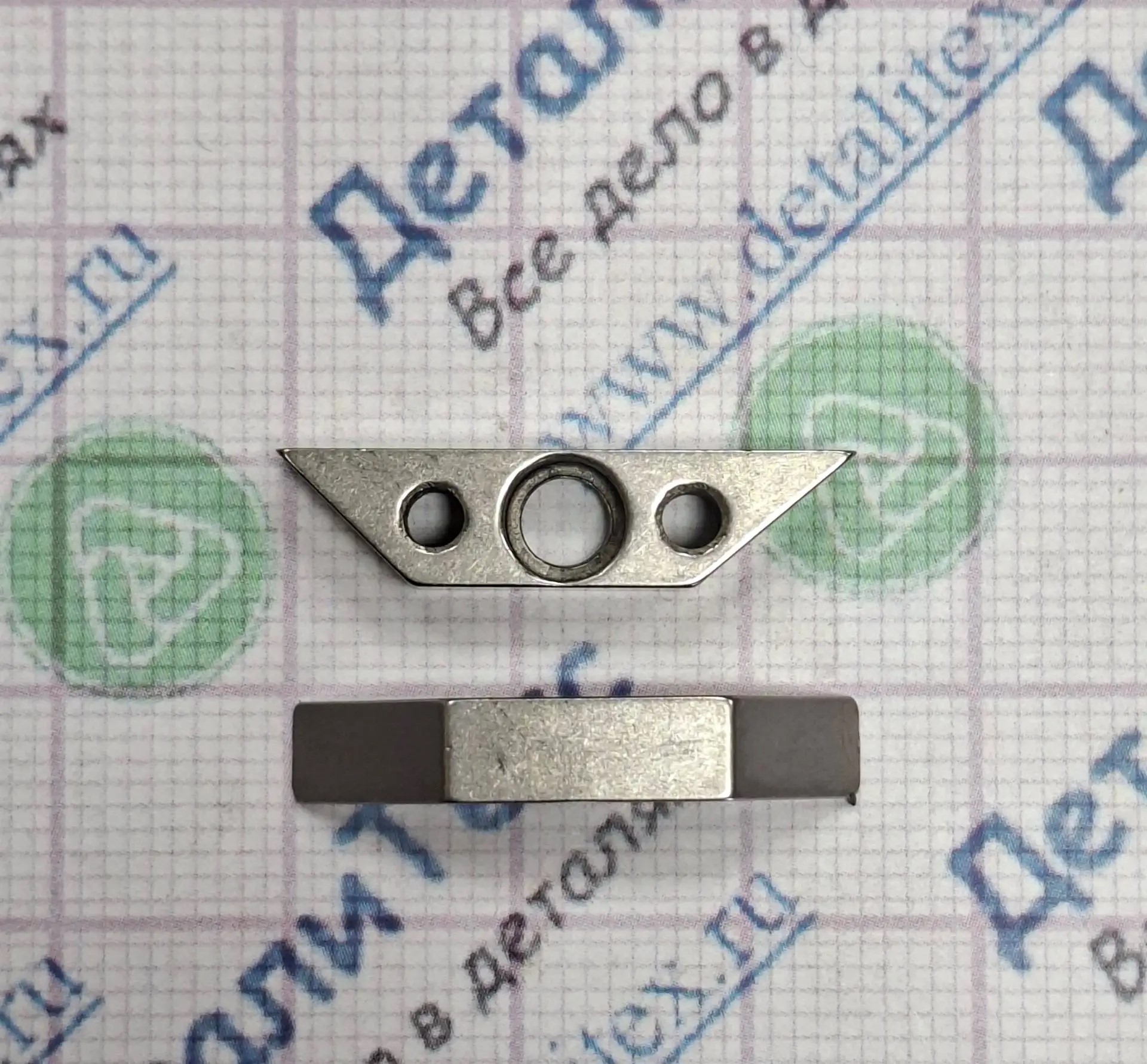 B99-C09/09 (GC1089I) направляющая центрального клина (99-7G)